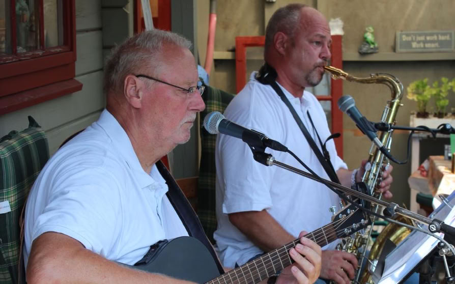 Musikanterne underholder underholder 2014